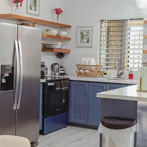 Apartment Luxury 2 Bedroom 2 Bathroom Oasis, Kingston