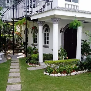  Apartment The Quiet Escape Loft Jamaica